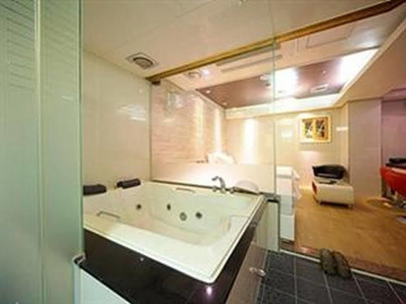 Louis Hotel Seongnam Zewnętrze zdjęcie